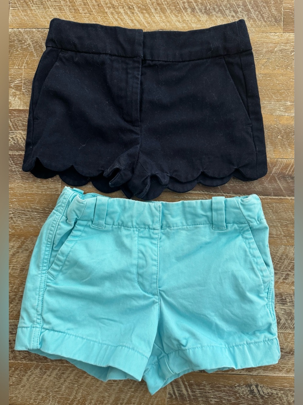 2 Pair of Toddler Girls Shorts Vineyard Vines (5T) & Crew Cuts (4T)